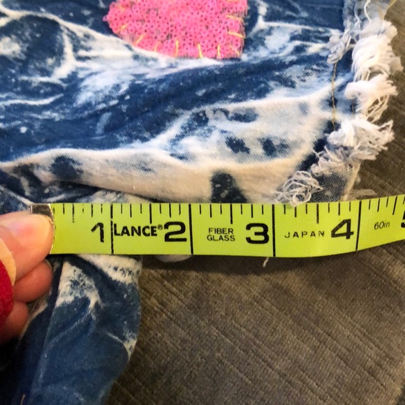 Girls Little MAss size 6x bleached out jean shorts - Picture 6 of 7